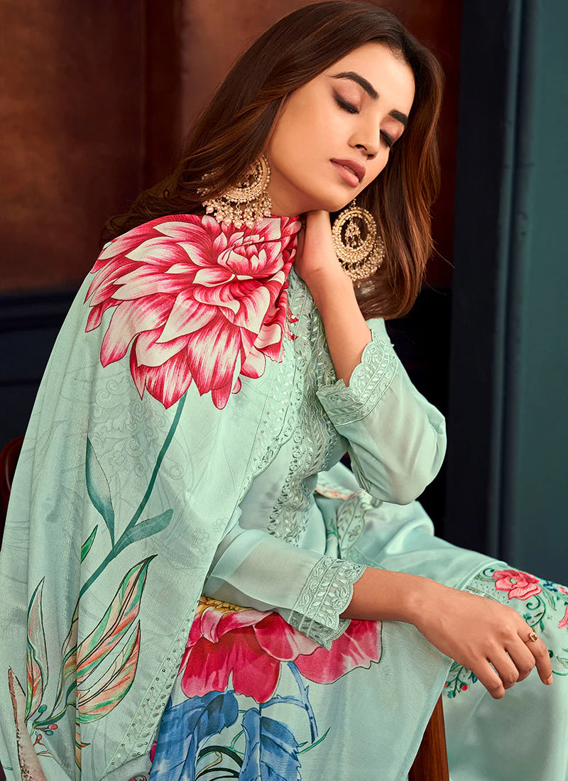 Enjoy online shopping for Pakistani Suit in the UK, USA, and Canada