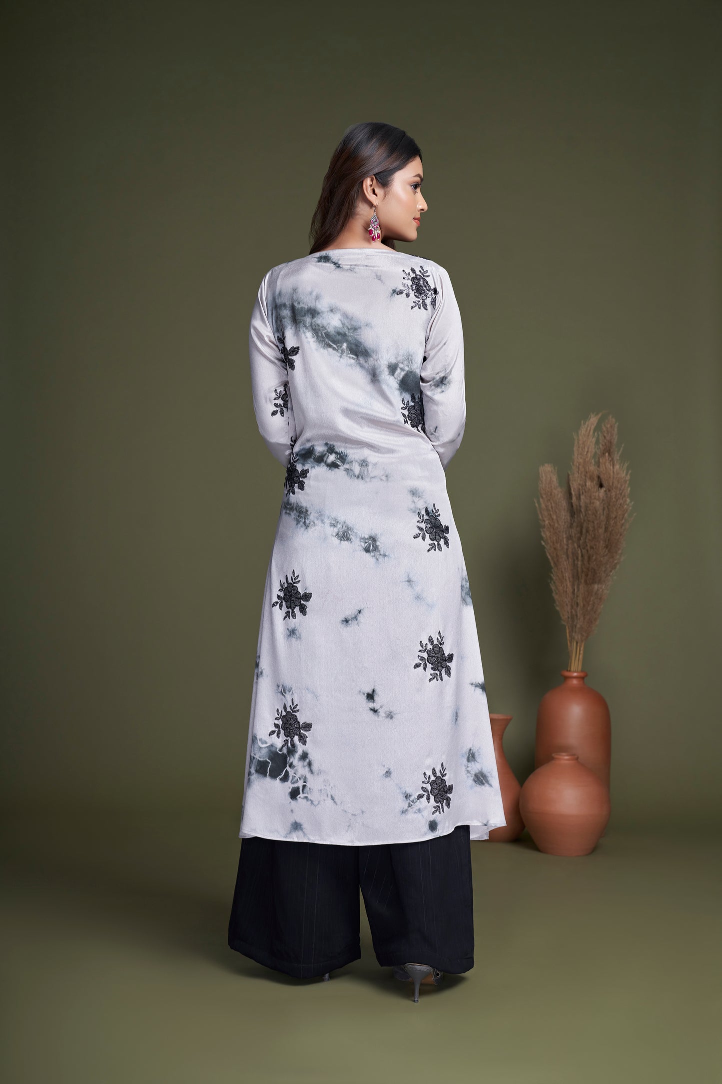 Discover Palazzo Suit for women and girls with long sleeves.