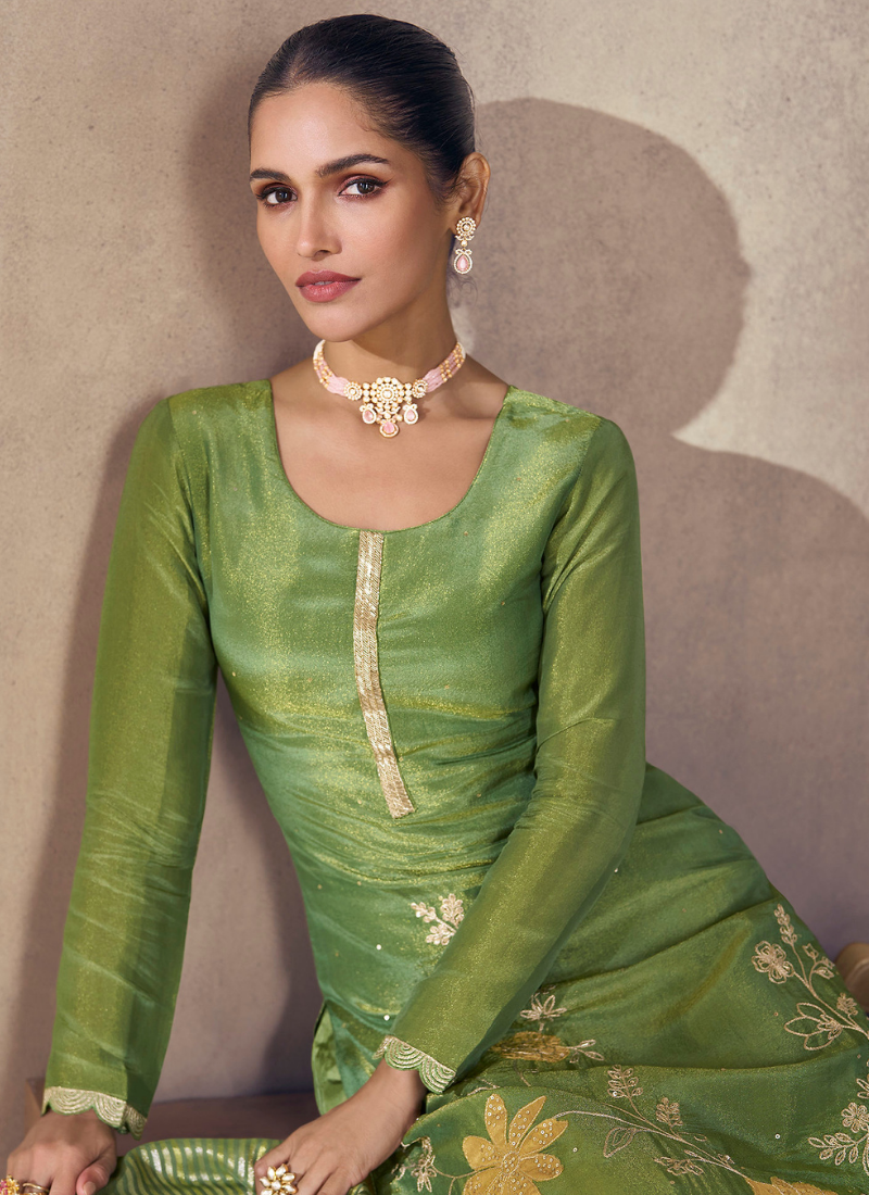 Buy a Trendy Readymade Salwar Kameez Online of different unique design and very attractive discounts prices