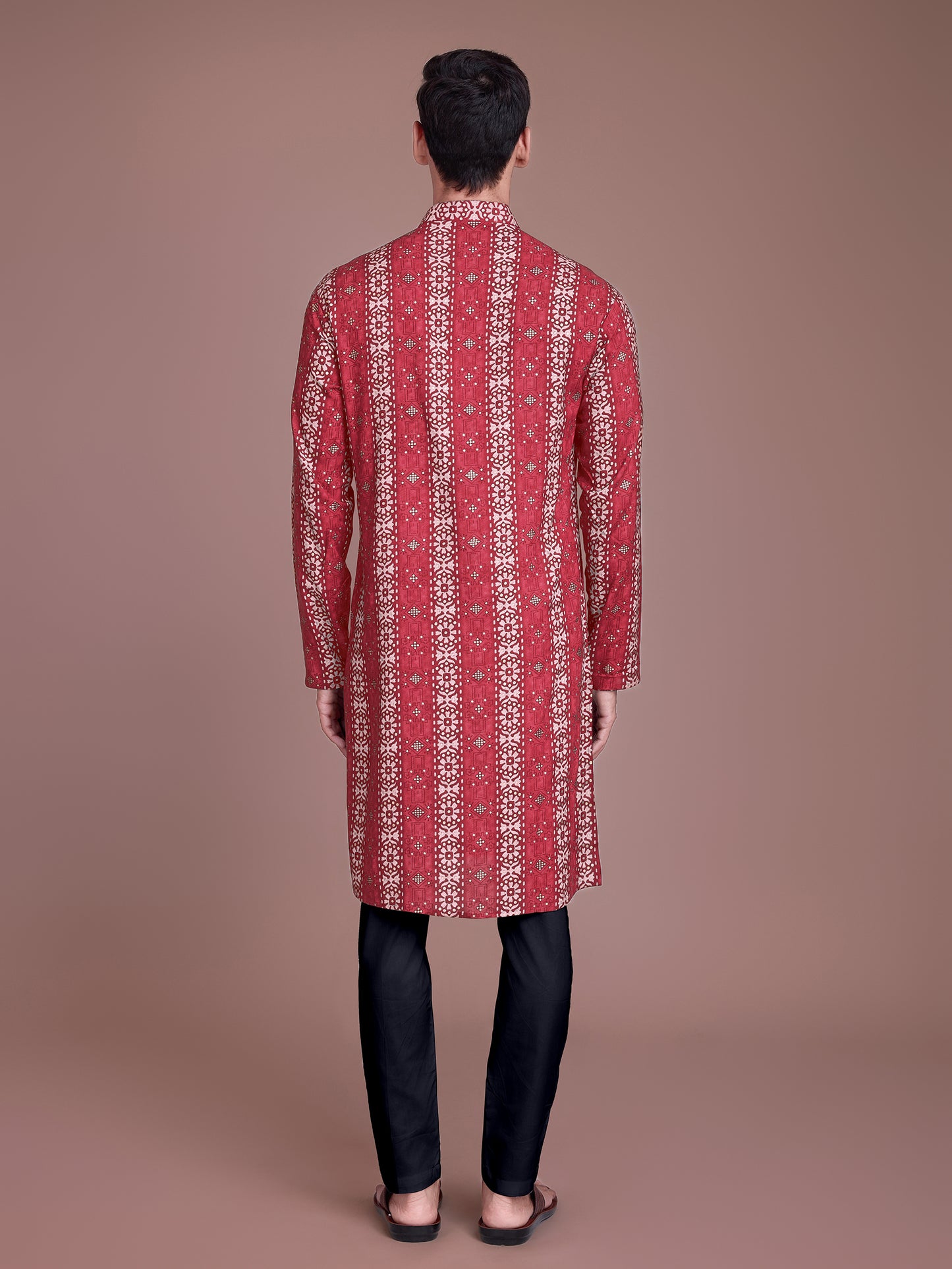 Stylish Men's Kurta Perfect for Navratri Festival Celebrations